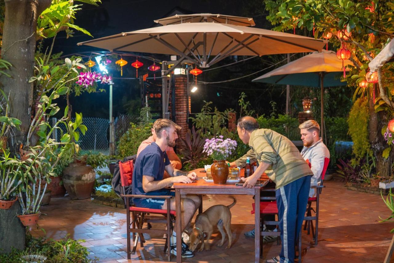 Strawberry Garden Homestay Хойан Экстерьер фото