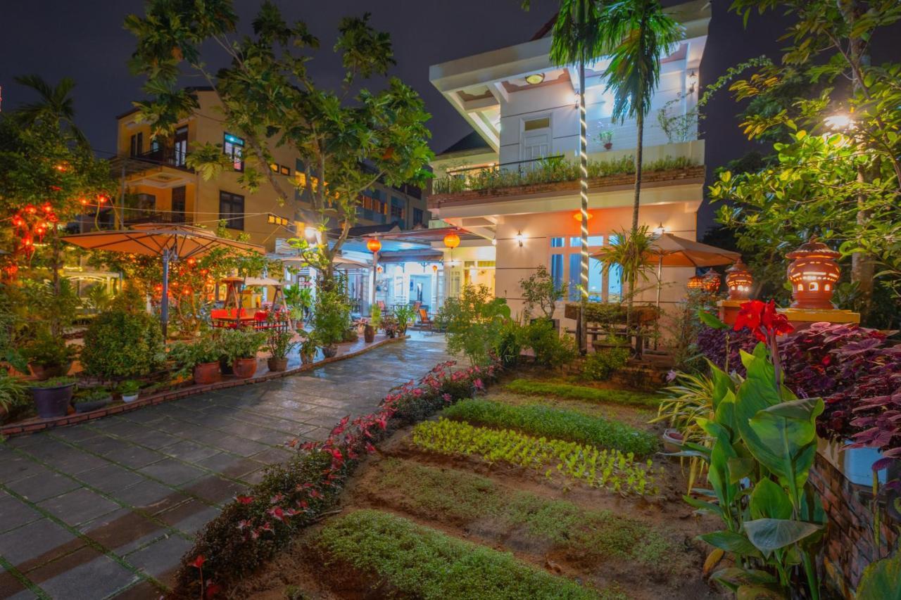 Strawberry Garden Homestay Хойан Экстерьер фото